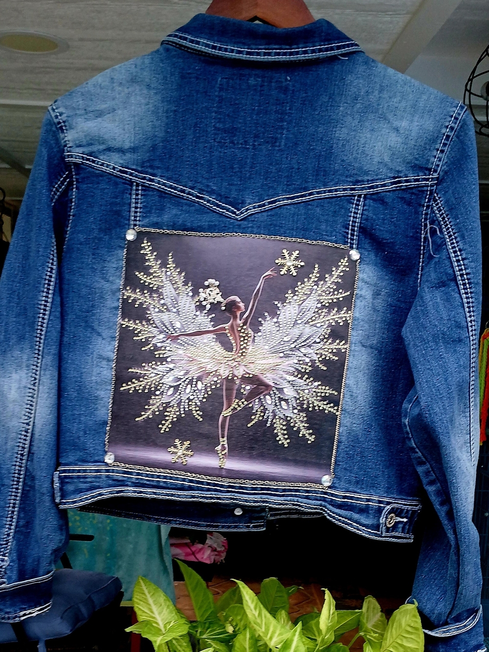 Womes Xl Denim Jacket with Ballerina Patch - Blue